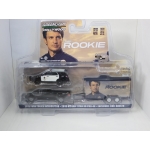 Greenlight 1:64 The Rookie - Nissan Titan Pro-4X 2020 with Ford Police Interceptor Utility 2013 LAPD in Enclosed Car Hauler